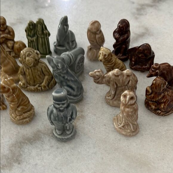 Wade England  Red Rose tea Ceramic Small Figurines Set 20 pc - Picture 1 of 9